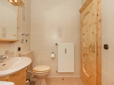 Zirbenstube Badezimmer