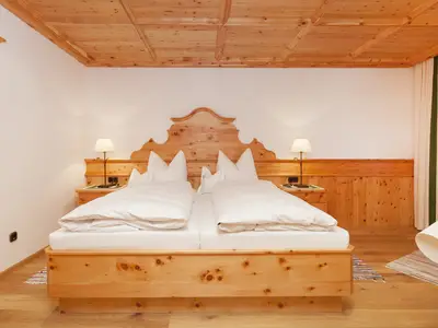 Zirbenstube Wohn-/Schlafraum