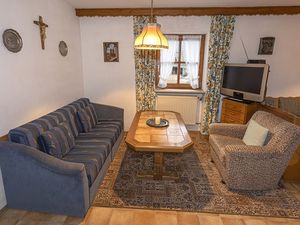 22069371-Ferienwohnung-4-Aschau im Chiemgau-300x225-5