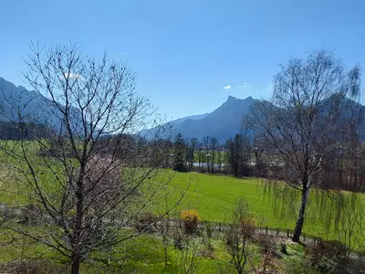 Ausblick vom Balkon Richtung Badeplatz und Aschau i.Ch.
