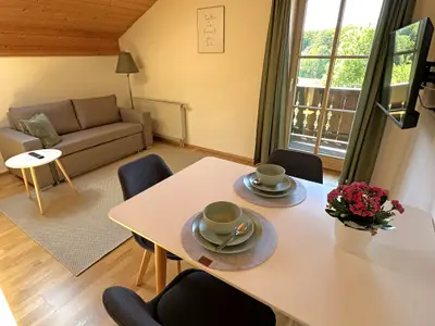 Wohnraum mit West-Balkon