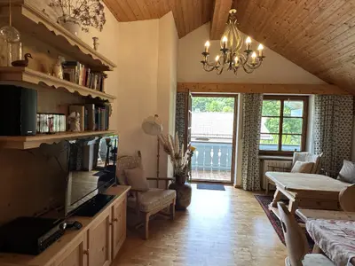 Wohnraum mit Süd-Balkon