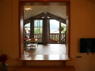 Loftwohnraum mit Blick zum Wohnzimmer