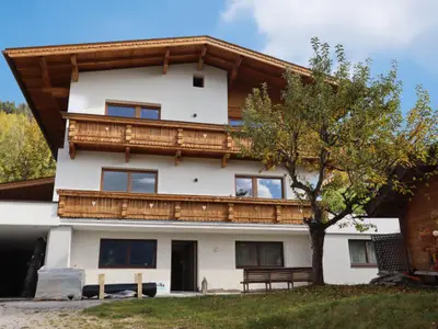 Außenseite Ferienhaus [Sommer]