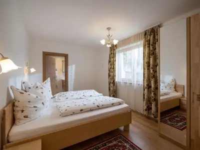 Apart_Fruehmann_Oberwilstrasse_10_Aschau_Schlafzim