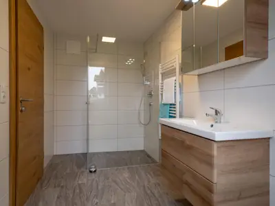 Apart_Fruehmann_Oberwilstrasse_10_Aschau_Badezimme