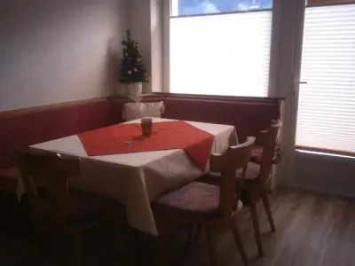 Zillertal-Aschau-Ferienwohnung-Haus-Holaus-KücheEG