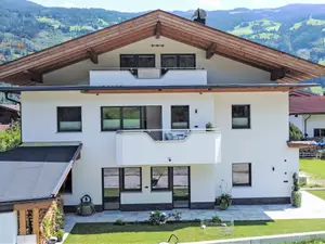 Ferienwohnung für 8 Personen (150 m²) in Aschau im Zillertal