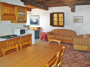 19306844-Ferienwohnung-6-Asciano-300x225-5