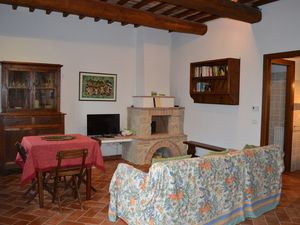 18508445-Ferienwohnung-5-Asciano-300x225-4