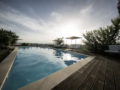 PoolOfHouse