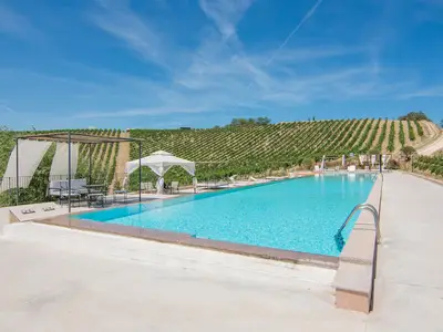 PoolOfHouse