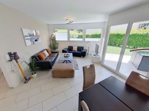 18485850-Ferienwohnung-6-Ascona-300x225-4