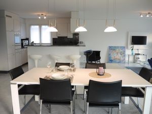 18726807-Ferienwohnung-6-Ascona-300x225-3