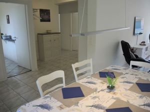 23117065-Ferienwohnung-4-Ascona-300x225-5