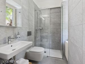 24016230-Ferienwohnung-4-Ascona-300x225-4