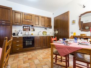 22435961-Ferienwohnung-5-Assisi-300x225-4