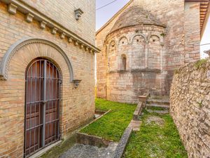 23745227-Ferienwohnung-4-Assisi-300x225-3