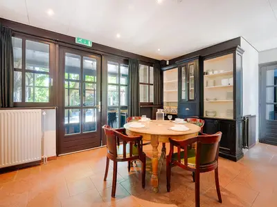 DiningRoom