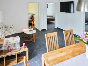 24060361-Ferienwohnung-6-Attendorn-300x225-4