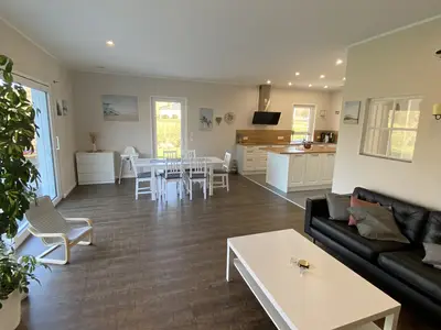 Photo, INSIDE, OUTSIDE