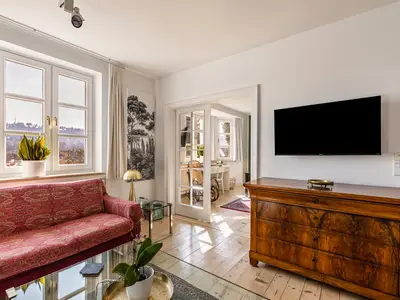 Photo, INSIDE, OUTSIDE