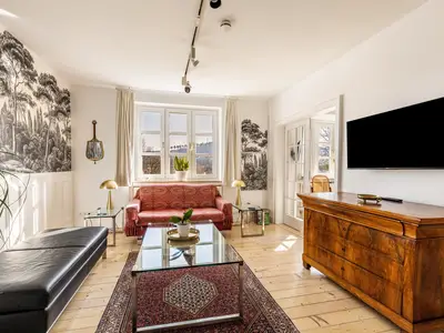 Photo, INSIDE, OUTSIDE