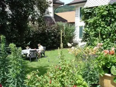 Der Sitzplatz, der Garten 
