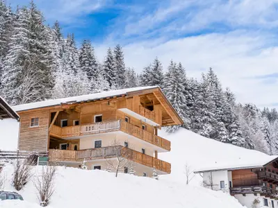 Außenseite Ferienhaus [Winter]