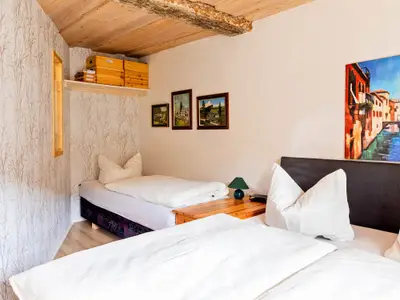 Fewo Romantik: Schlafzimmer für 3 Personen