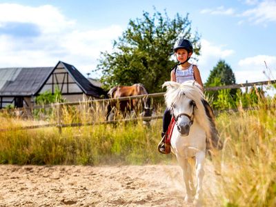 Urlaubshof Pferd-Spaß-Entspannung: Ponyreiten