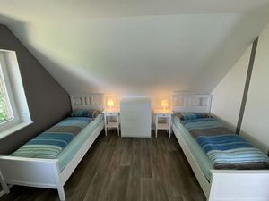 23924233-Ferienwohnung-6-Aurich-300x225-5