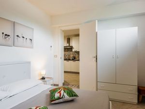 24021183-Ferienwohnung-6-Avola-300x225-4