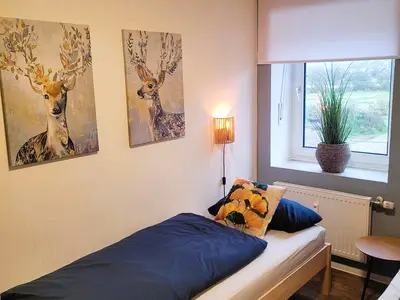 Schlafzimmer mit 2 Einzelbetten