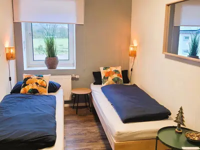 Schlafzimmer mit 2 Einzelbetten