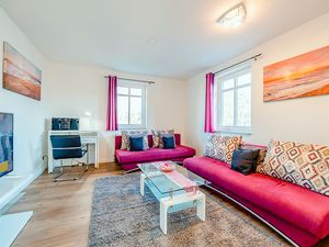 23954902-Ferienwohnung-5-Baabe-300x225-1