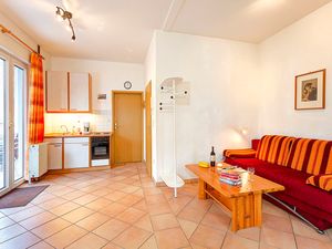 23952273-Ferienwohnung-4-Baabe-300x225-3