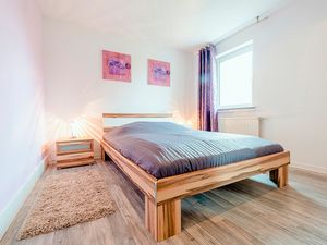 23961536-Ferienwohnung-4-Baabe-300x225-3