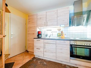 23948055-Ferienwohnung-3-Baabe-300x225-5