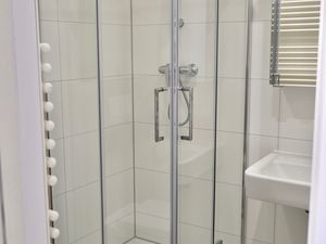 24034200-Ferienwohnung-4-Baabe-300x225-4