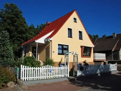 Ferienwohnung für 3 Personen (48 m²) in Baabe 1/10