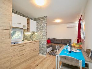 23980596-Ferienwohnung-3-Babino Polje-300x225-2