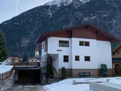 9. Haus außen winter