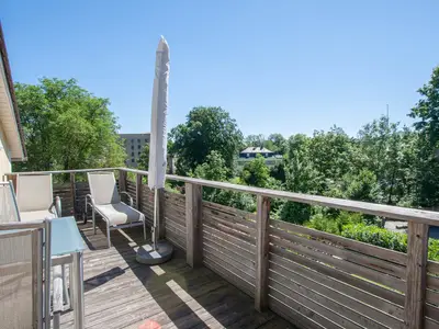 Südbalkon mit Blick auf den Kurpark