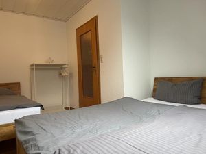 23908523-Ferienwohnung-8-Bad Arolsen-300x225-5