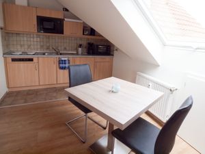 19273471-Ferienwohnung-2-Bad Arolsen-300x225-4