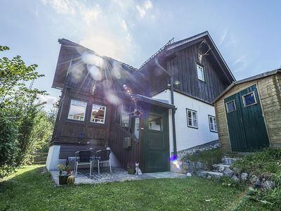 Jagdhaus, Bad Aussee, Außenansicht mit Garten