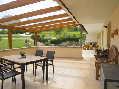 Photo, INSIDE, OUTSIDE