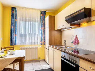 KITCHEN, INSIDE