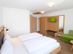 23879508-Ferienwohnung-8-Bad Berleburg-300x225-5